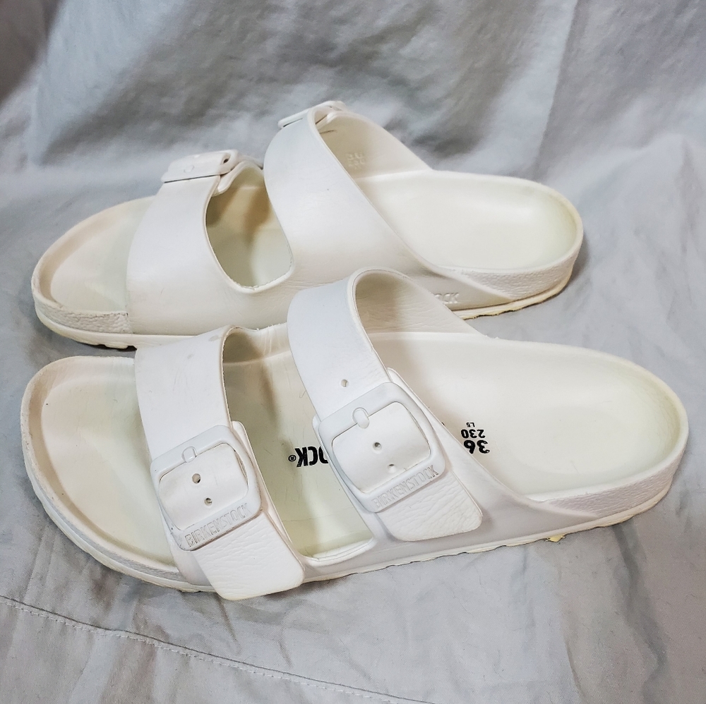 Birkenstock 36 (L5) Arizonia White EVA 2 strap slide on sandals